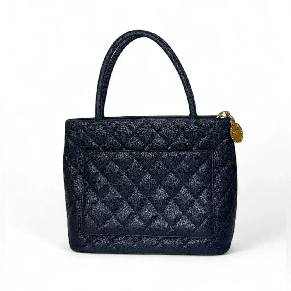 CHANEL Black Vintage CC Logo Caviar Leather Quilted Medallion Tote Bag - Picture 6 of 16